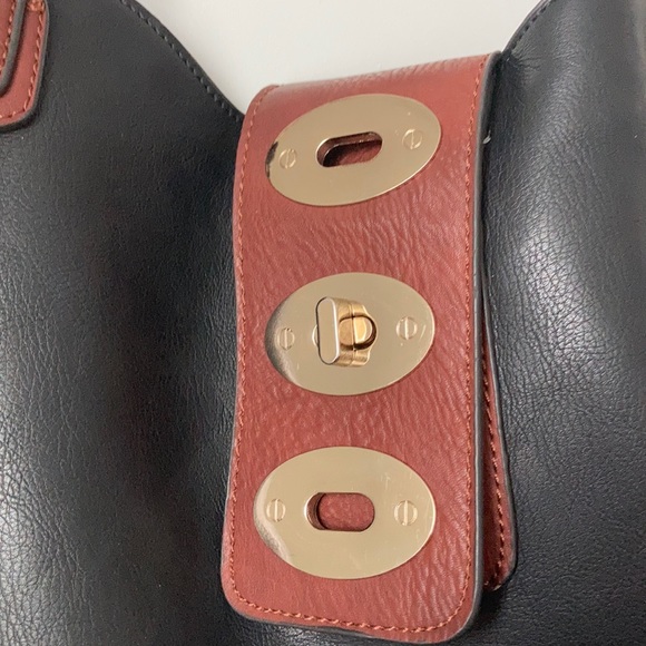 Handbag - Picture 2 of 6